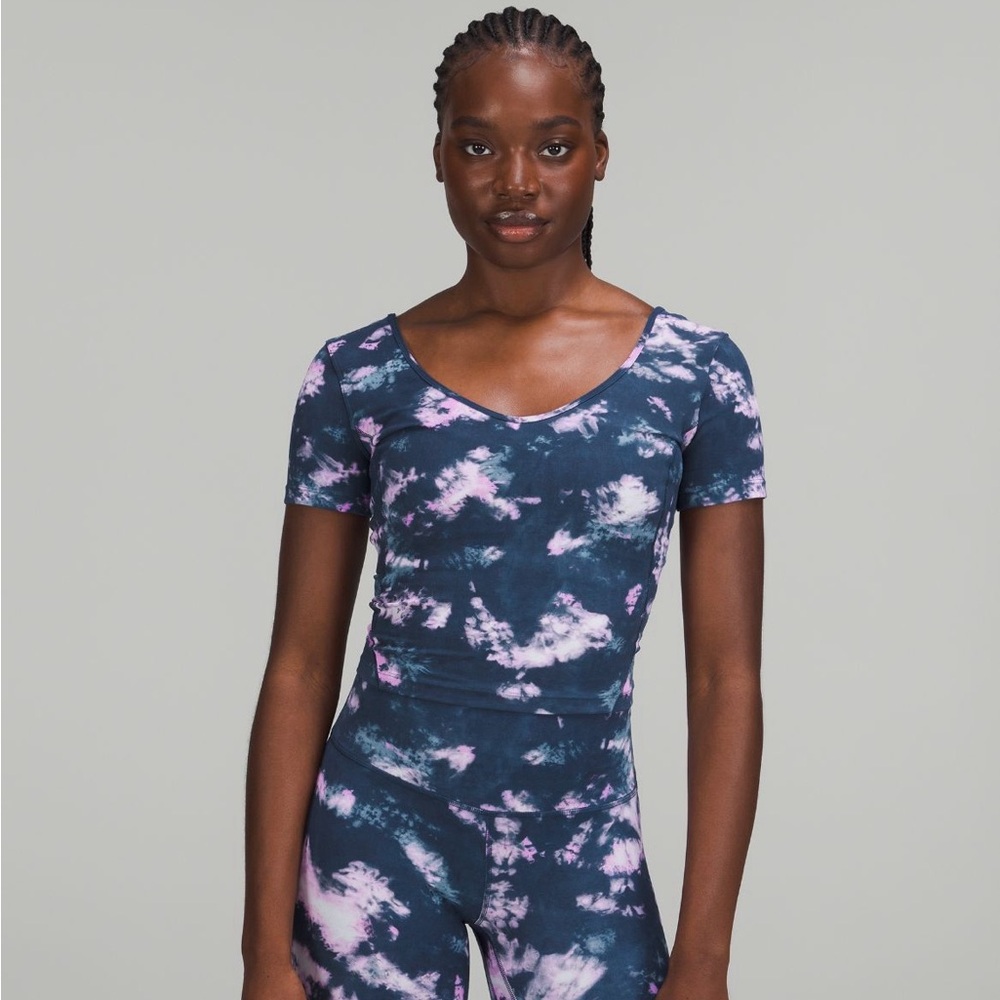 🆕 lululemon Align T-shirt in gorgeous circulate tie dye mineral blue color